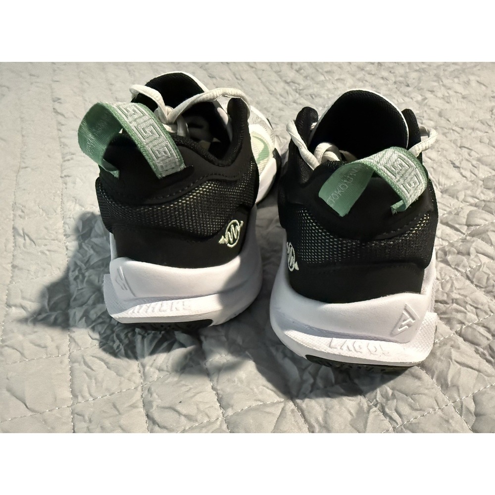 Nike Giannis Antetokounmpo White W BLK Size 5Y Basketball Shoes Immortality 2 - Picture 5 of 5